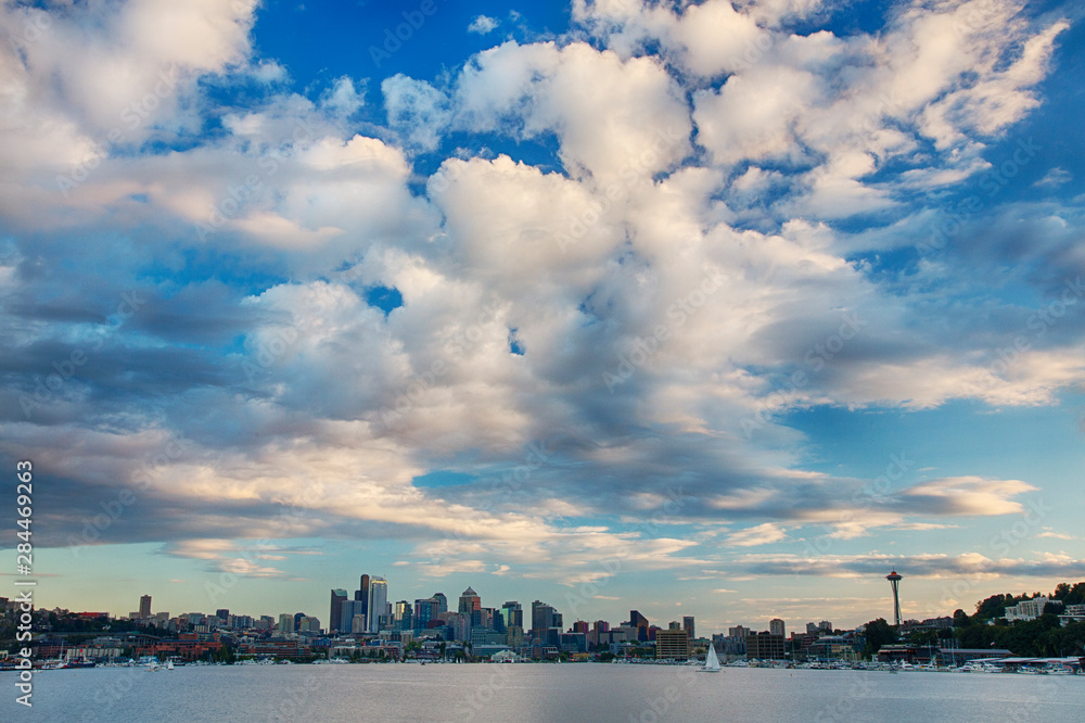 USA, Washington State, Seattle, Seattle Evening light as viewed from Lake Union