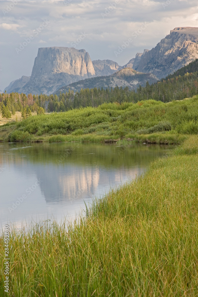 USA, Wyoming, Green River. Square Top Mountain reflects on Green River Lake. 