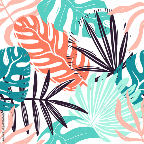 Jungle foliage chaotic hand drawn seamless pattern