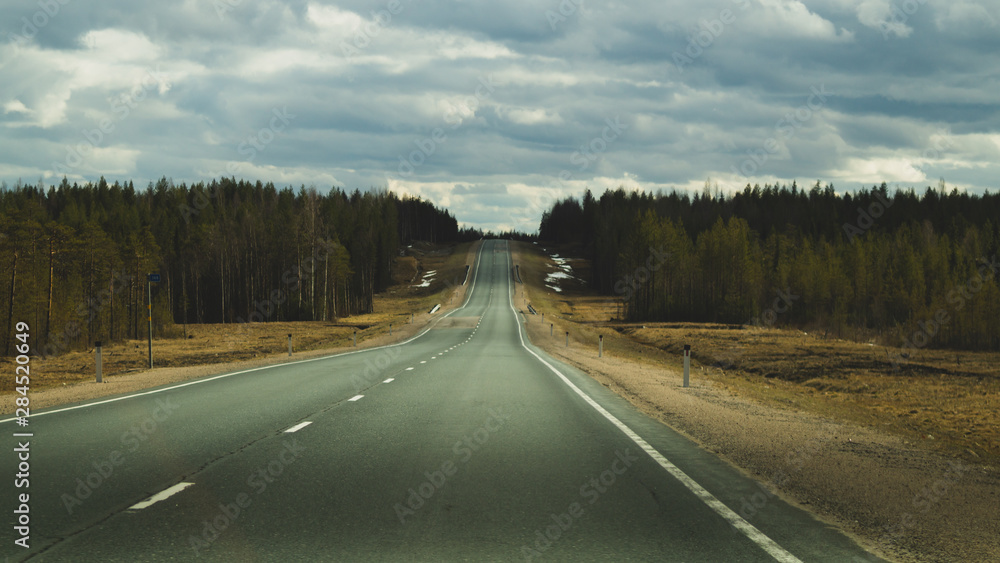 Beautiful empty road. asphalt highway background. landscape with long distance view