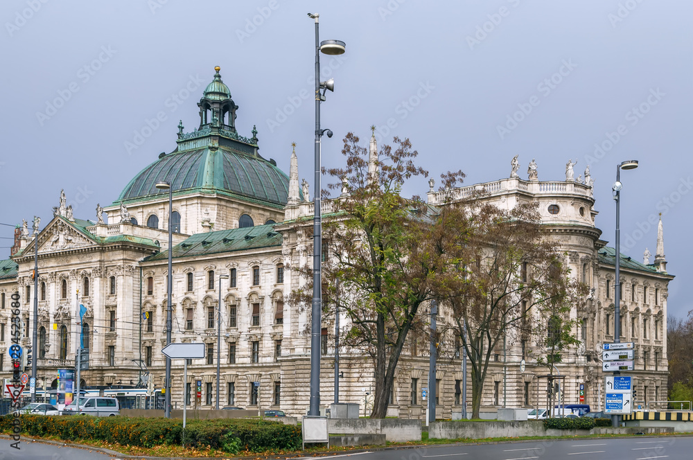 Fototapeta premium Bavarian Ministry of Justice, Munich, Germany