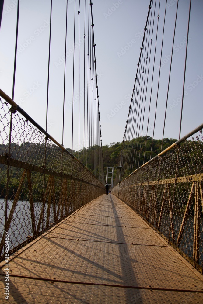 Fototapeta premium most nad rzeką