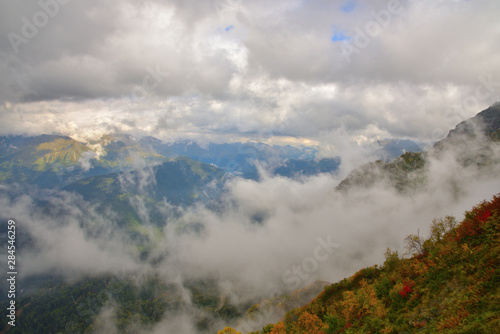 Fototapeta Naklejka Na Ścianę i Meble -  Autumn in the mountains of the Caucasus.