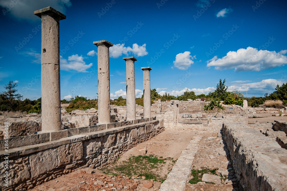 In the thousand-year-old sanctuary, the local God of fertility Gilat and the Olympic God Apollo, as well as the Greek and Roman periods of construction, are united.     