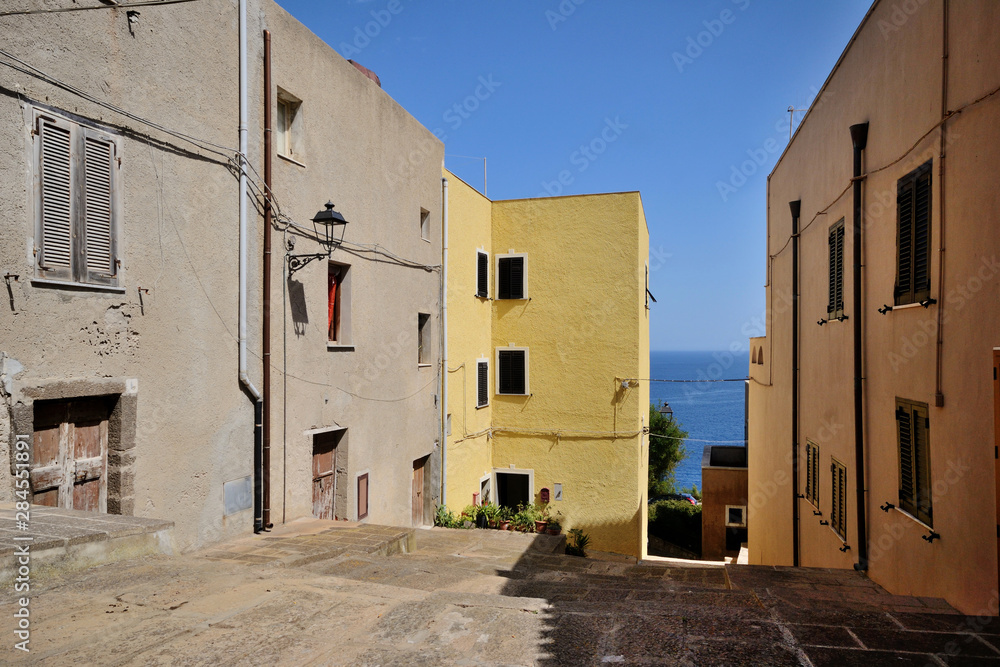 narrow street in Castelsardi old Town in the northern Sardinia