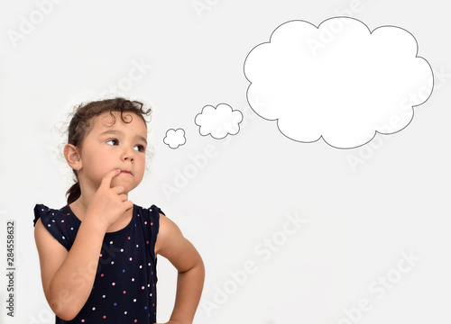 Thoughtful young girl with an empty thought bubble