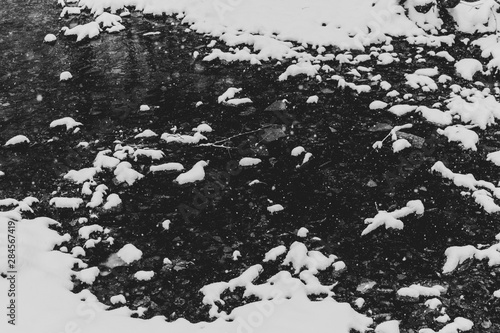 Fototapeta Naklejka Na Ścianę i Meble -  Snow Covered River