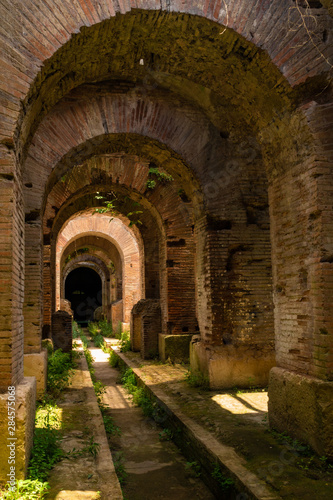 Foto arch in capua amphitheatre