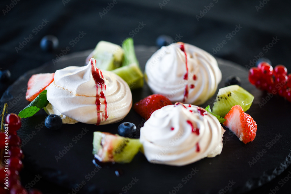 delicious pavlova sweet with fresh fruits delicious pavlova sweet with fresh fruits