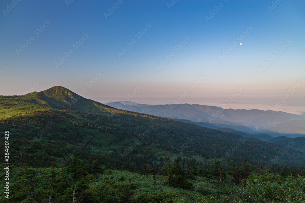 Fototapeta premium Hachimantai in the early summer morning