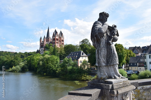 Lahn mit Limburger Dom photo