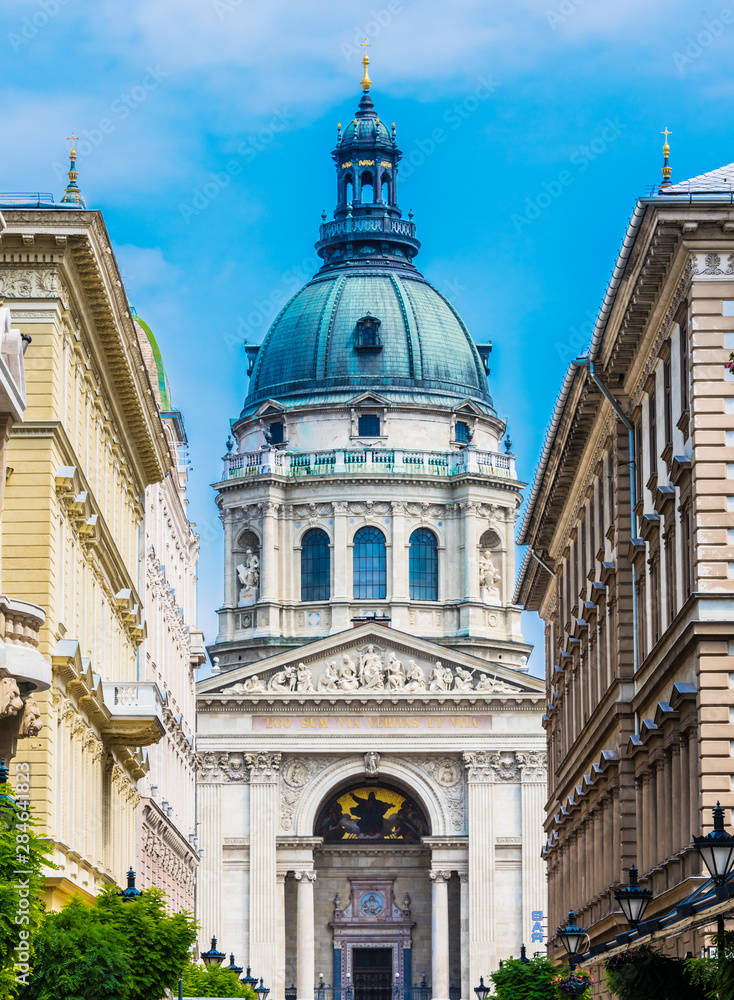 Obraz premium Architecture of Zrinyi utca in Budapest, Hungary