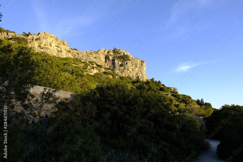 Landschaft und Steilküste im Vall de Bóquer  auf der Halbinsel Formentor , Mallorca, Balearen, Spanien