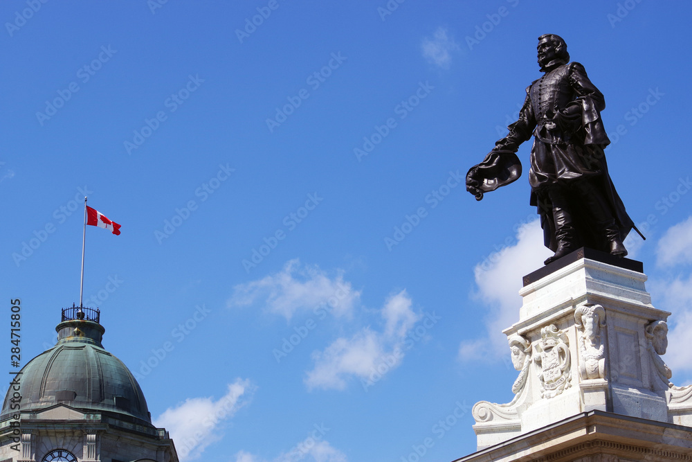 Fototapeta premium Monument à Samuel de Champlain