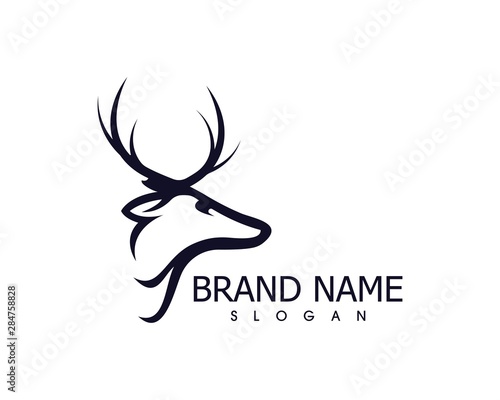 Deer head icon silhouette logo design minimalist template © arif23