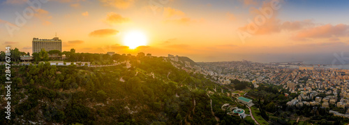 Quadro su tela Panoramic aerial view of Haifa in Israel before sunset