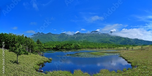 知床五湖で見た知床連山と湖のコラボ情景＠知床、北海道