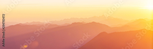 Mountains on sunset © Galyna Andrushko