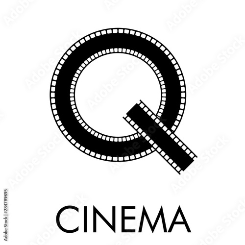 Logotipo con texto CINEMA con letra Q como tira de película en color negro