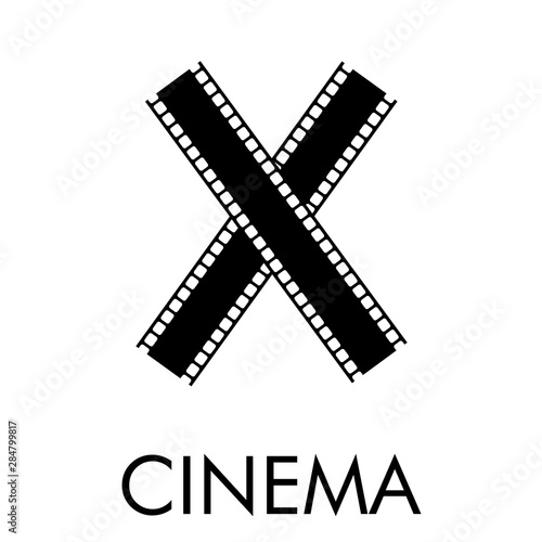 Logotipo con texto CINEMA con letra X como tira de película en color negro