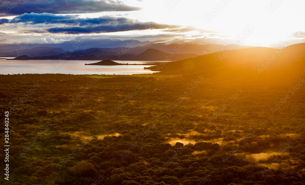 Φωτογραφία View of Nechisar National Park and Lake Abaya at dawn in Ethiopia