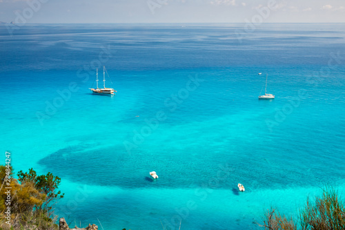 Fotografie Turqoise Water on Lipary Island Shores , Aeolian Islands , Sicily, Italy