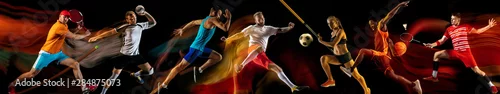 Obraz Kreatywny kolaż zdjęć 7 modeli na czarno w mieszanym świetle. Reklama, sport, zdrowy styl życia, ruch, aktywność, koncepcja ruchu. Futbol amerykański, piłka nożna, tenis siatkówka koszykówka rugby