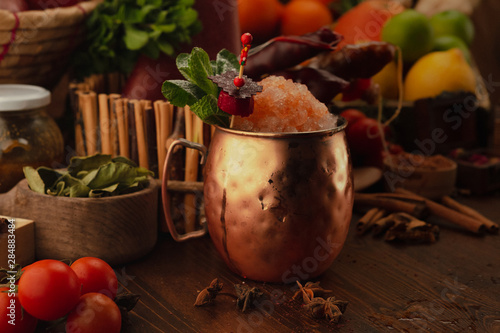 Canvas Print moscow mule cocktail on a wooden background
