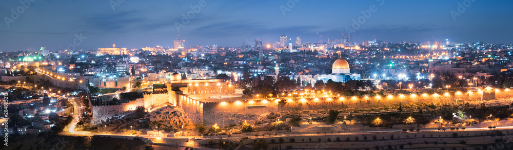 Obraz premium Jerozolima nocą