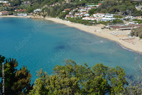 Veduta aerea della spiaggia della Biodola, isola d'Elba, Toscana, Italia