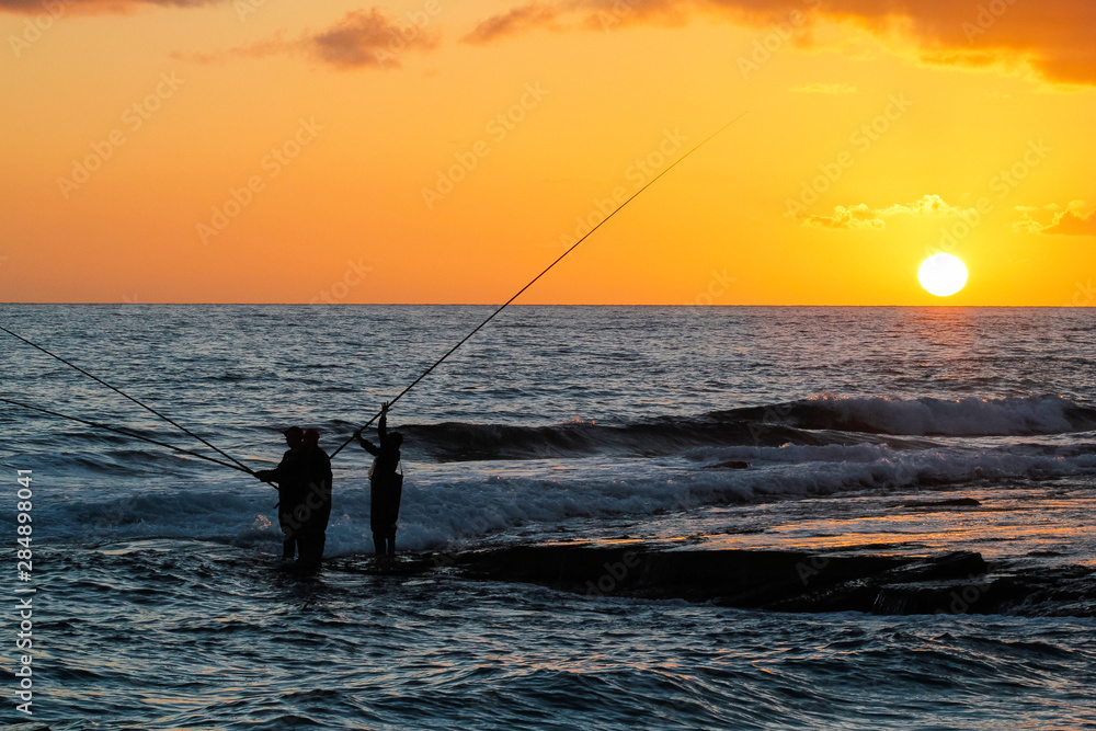 Fototapeta premium silhouette of alanya city at sunset