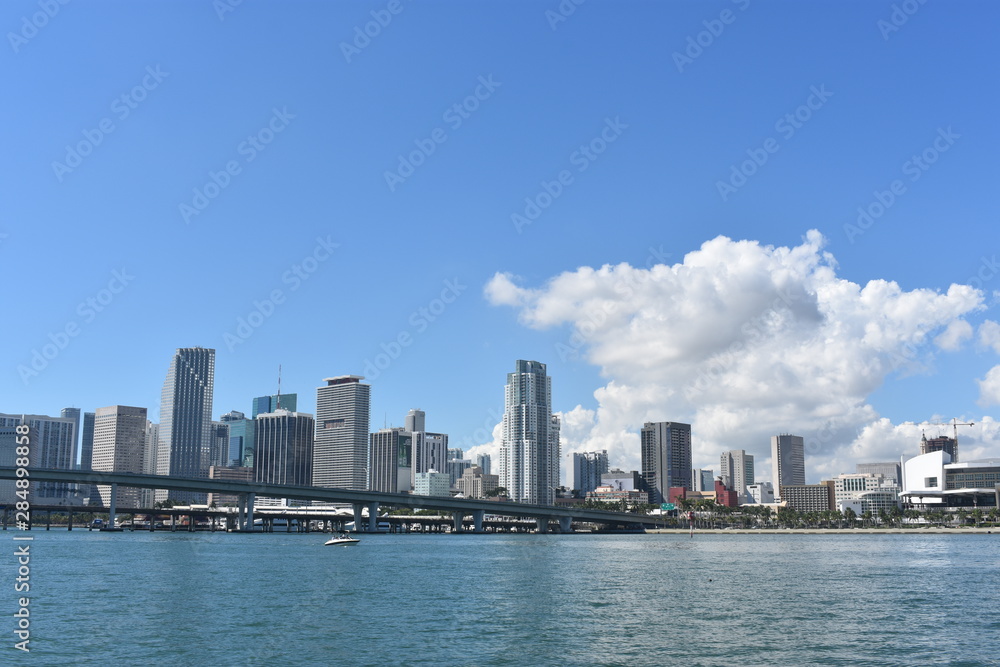 Views of the city of Miami. Tall buildings.