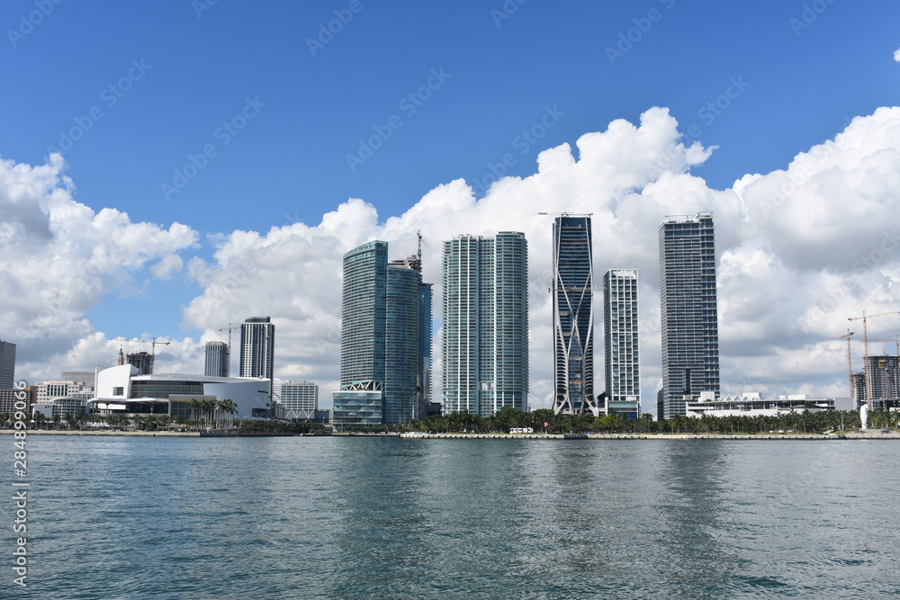 Views of the city of Miami. Tall buildings.