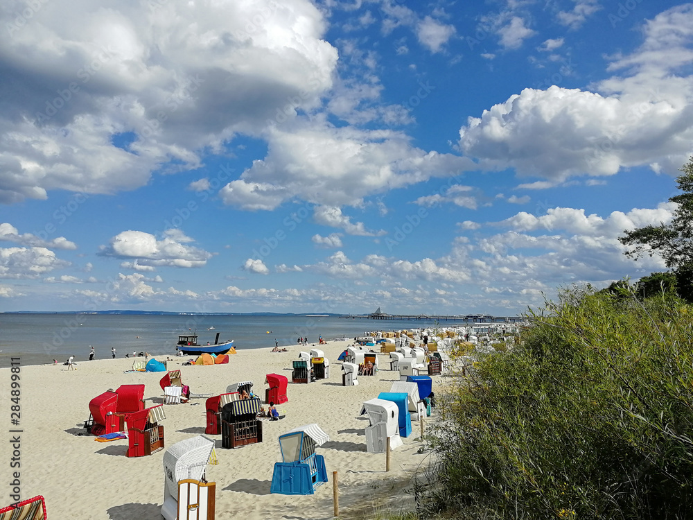Beach baskets on the Baltic Sea on Usedom - obrazy, fototapety, plakaty 