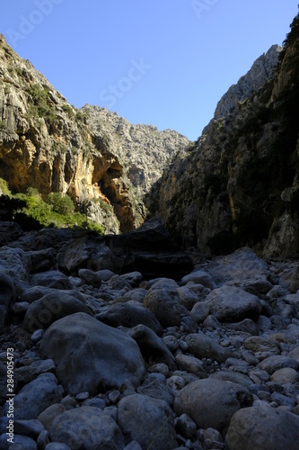 Die Felsenschlucht Torrent de Pareis bei Sa Calobra in der Serra de Tramuntana, Mallorca, Balearen, Spanien