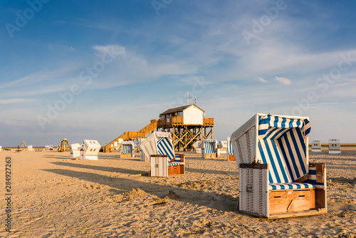 Strandkörbe auf dem Strand von St. Peter-Ording; Nordfriesland; Deutschland photo