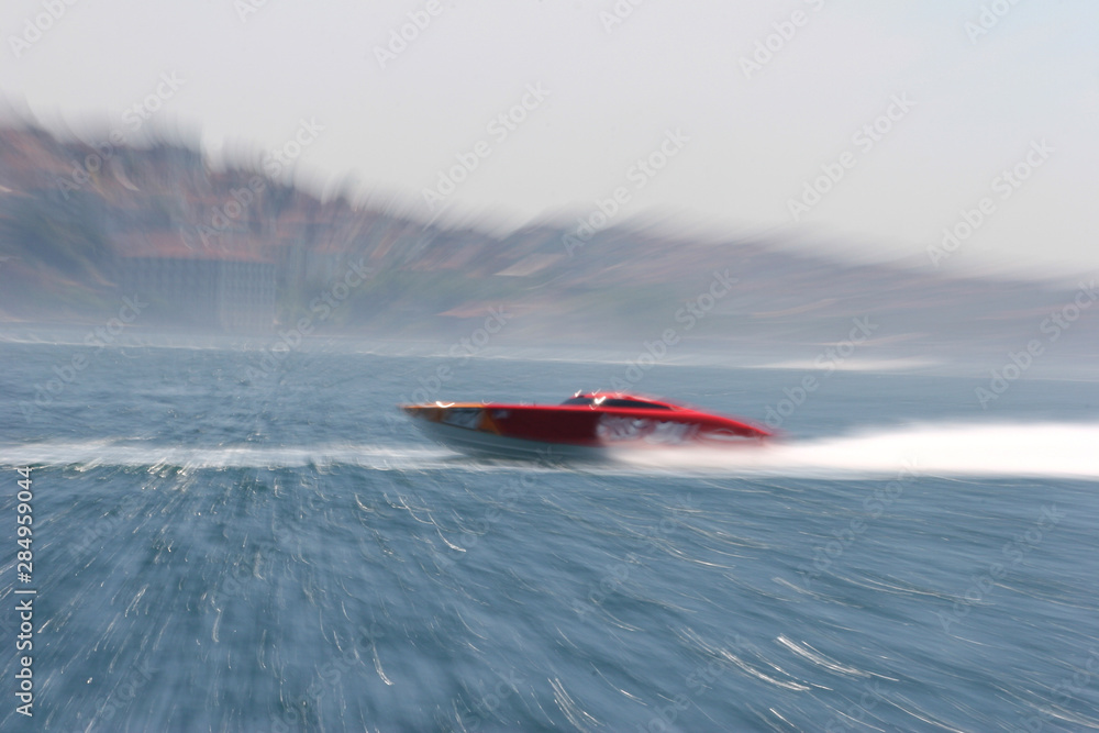 Fototapeta premium sea ​​races and quick snapshots