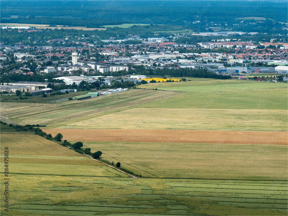 vue aérienne de Dreux dans l'Eure-et-Loir en France
