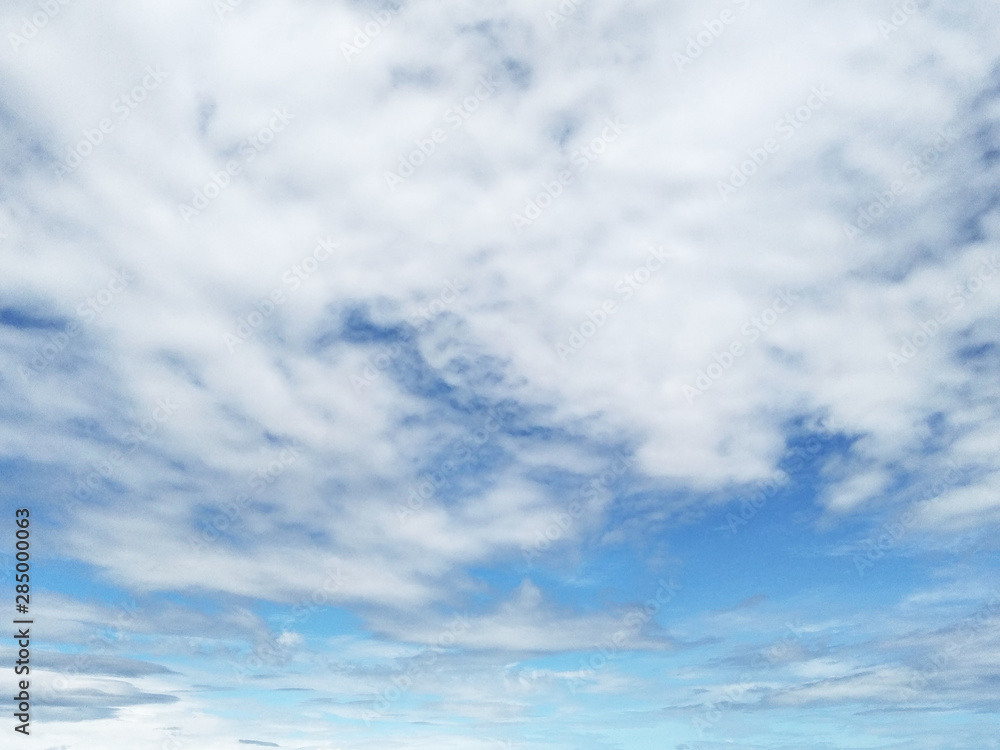 Fototapeta premium blue sky, white clouds, fresh air 