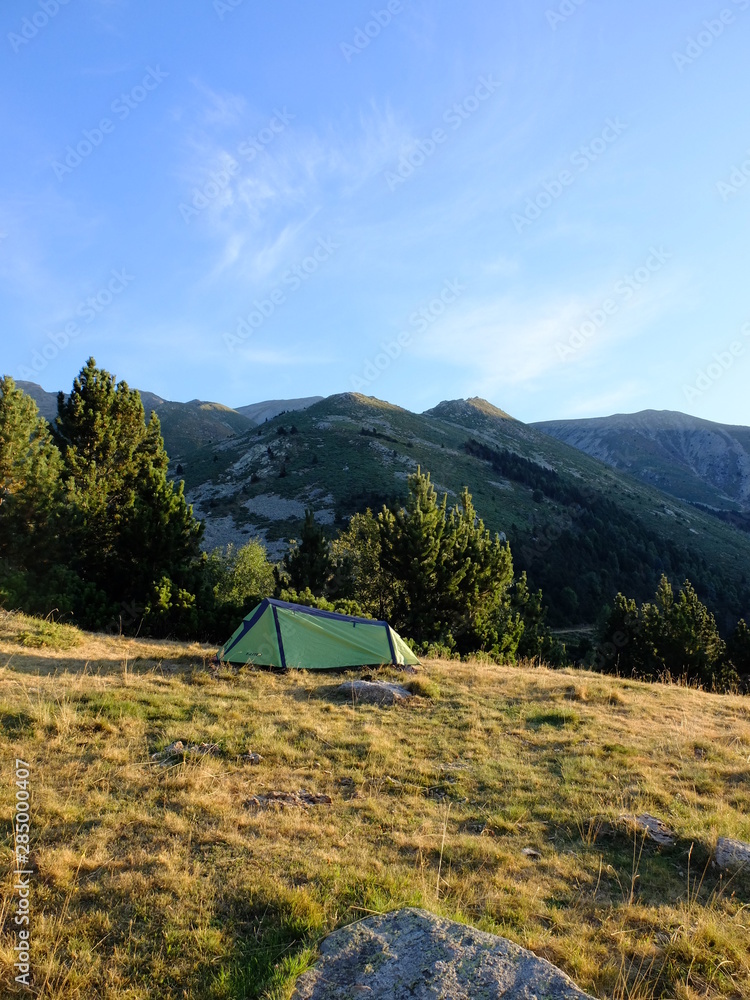 Tente de bivouac en montagne pour camper