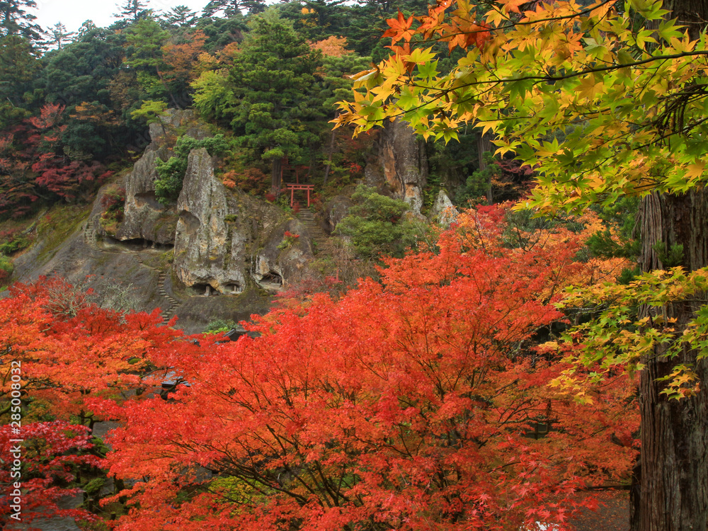 那谷寺と紅葉　Natadera and Autumn leaves　石川県小松市　Isikawa