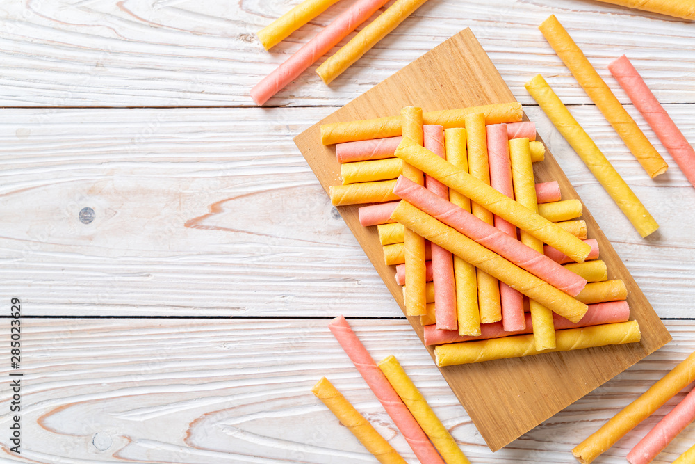Obraz premium colorful wafer stick roll