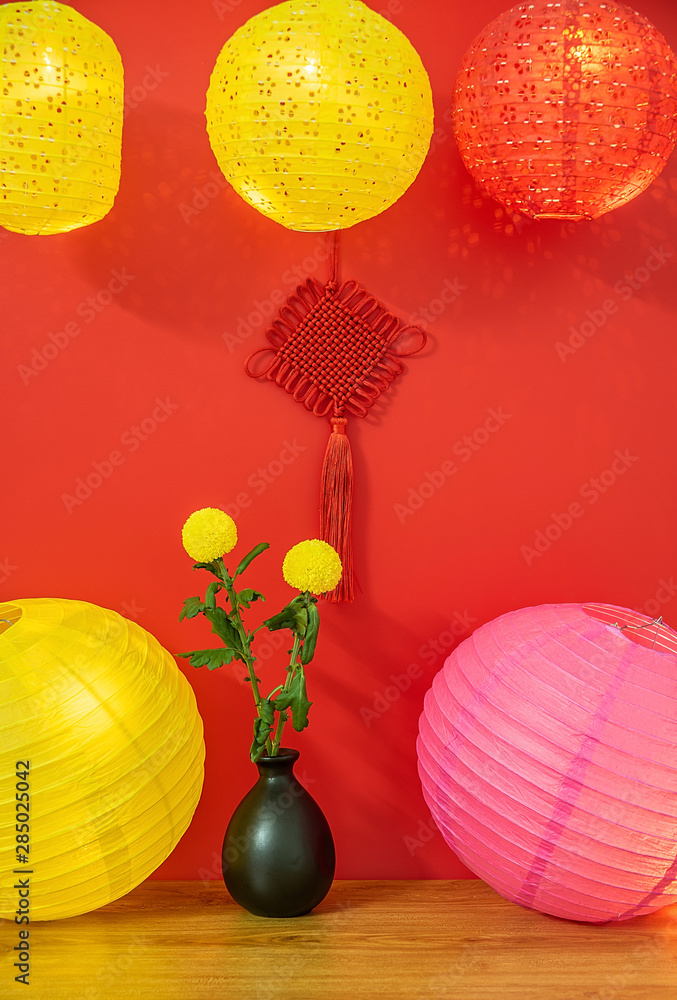Φωτογραφία Mid Autumn Festival beautiful vintage colorful flower lanterns and chrysanthemum