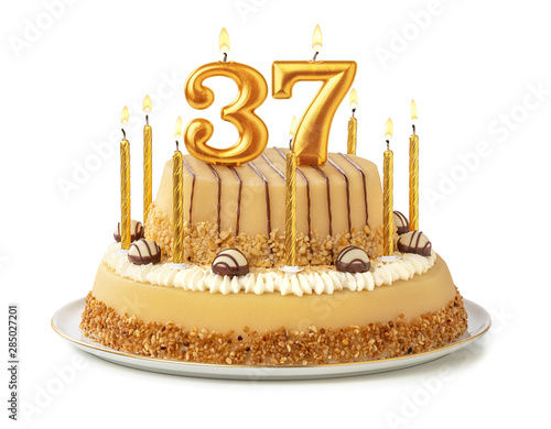 Festliche Torte mit goldenen Kerzen - Nummer 37