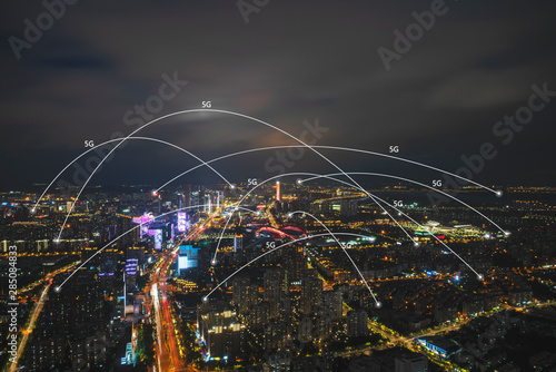 Obraz na płótnie 5G smart city, night view concept w salonie