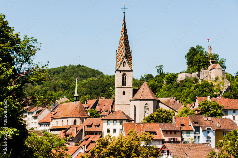 Baden, katholische Kirche, Altstadt, Schlossberg, Ruine, Stadt, Aargau, Limmat, Sommer, Schweiz	