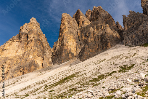 Drei Zinnen in den Sextner Dolomiten in Südtirol Italien