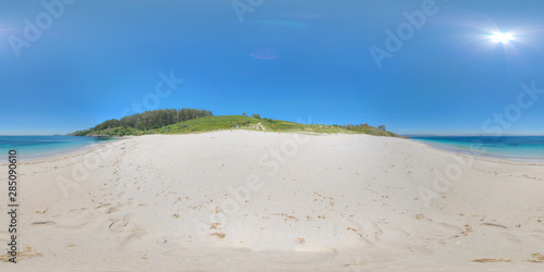Melide beach on the island of Ons, one of the best beaches in Galicia photo