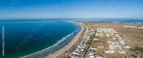 Fotografía Aerial image over the west coast town of St Helena bay in South Africa