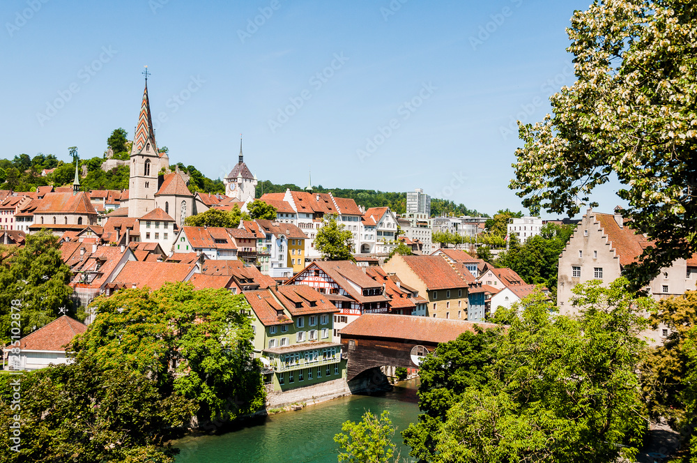 Stadt Baden, katholische Kirche, Altstadt, Holzbrücke, Limmat, Fluss, Aargau, Sommer, Schweiz
